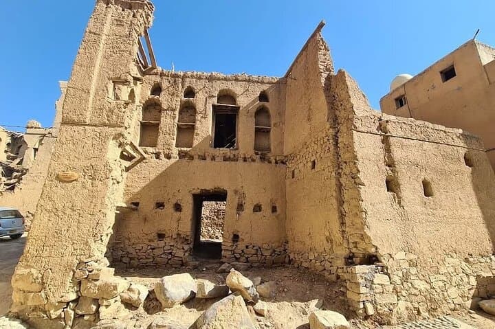 Private Day Trip to Nizwa, Misfat Al Aberyeen, Al Hamra