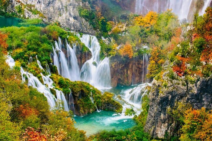 Private day trip from Zadar to Plitvice Lakes Park, Local Driver