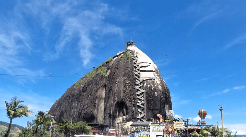 Día de Sol en Guatapé - Yate Majestic & Piedra del Peñol desde Medellin