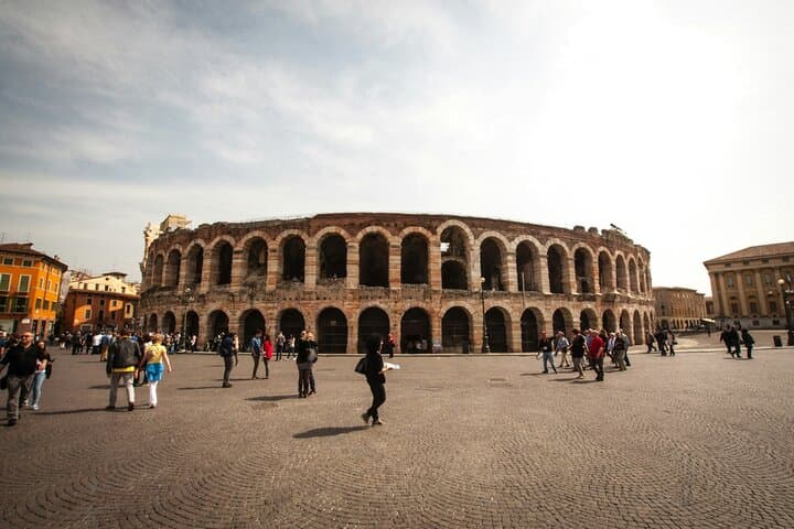 Romeo Juliet and the Secrets of Verona Self Guided Tour with App