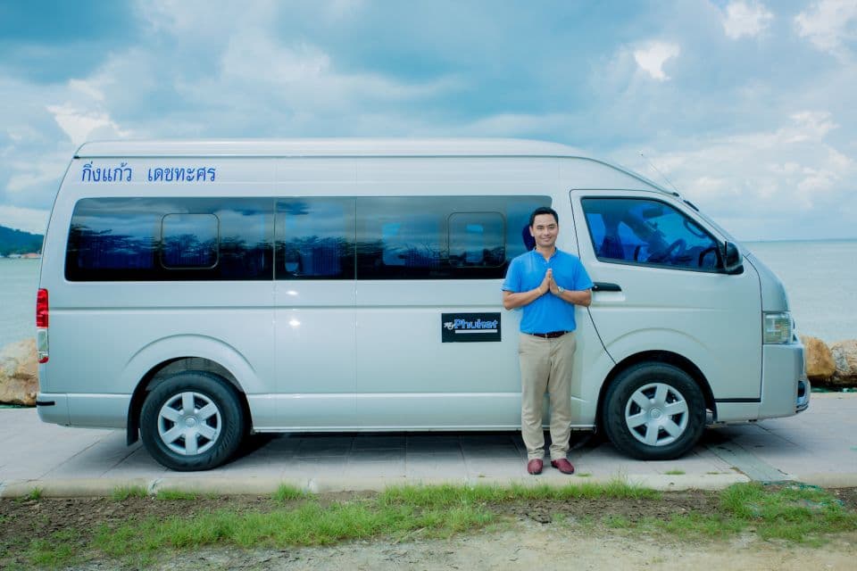 Pattaya: Private Car or Minibus Rental with Driver