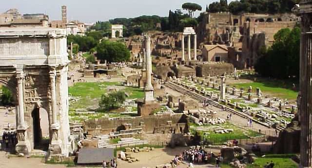 Pompeii and Vesuvius Tour from Naples - Group Tour