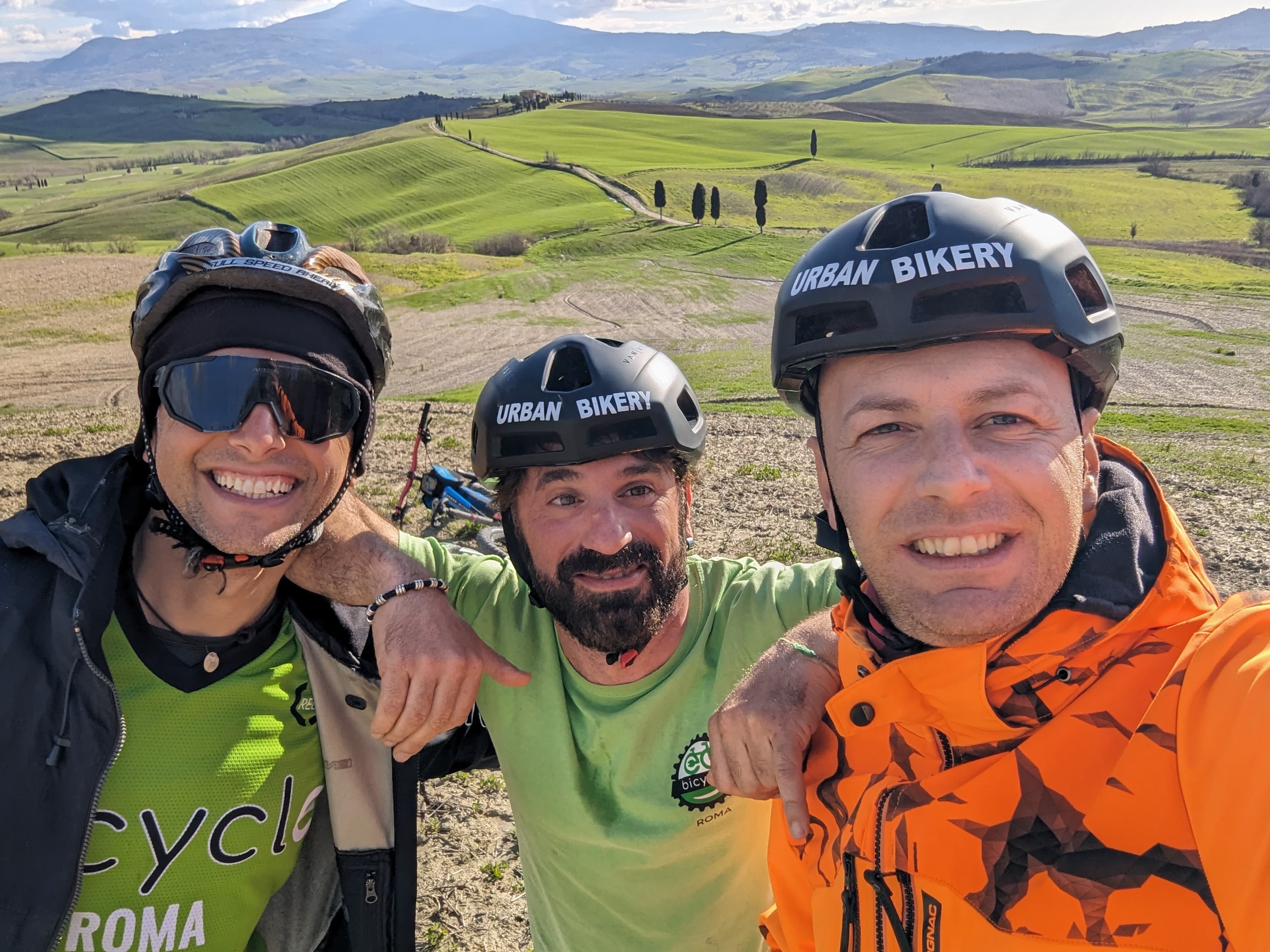 Val d'Orcia Masterpiece: E-Bike, Brunello & UNESCO Views