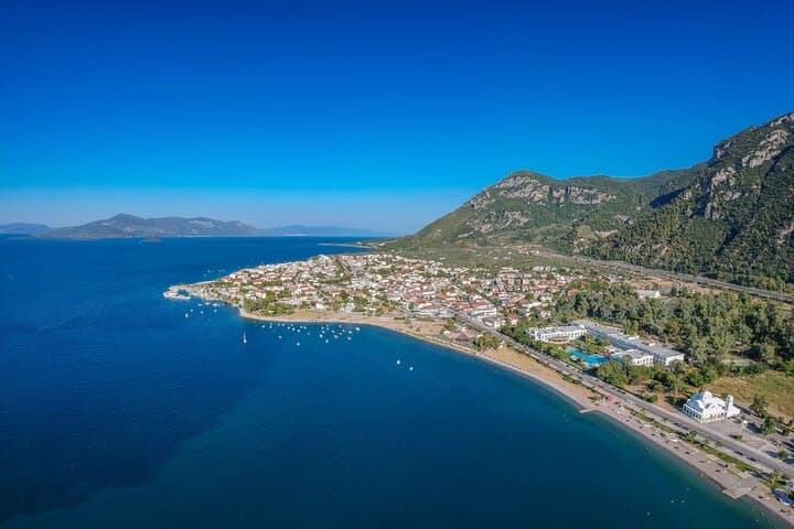 Private Transfer from Athens to Kamena Vourla