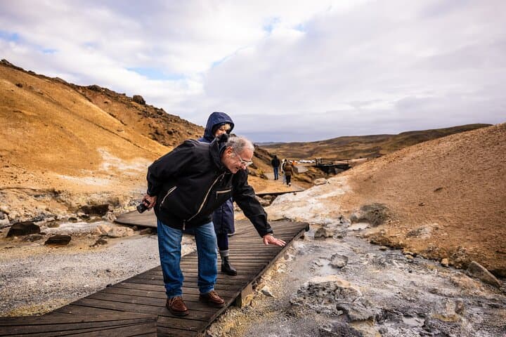 Private Reykjanes Tour with Photo Package Included