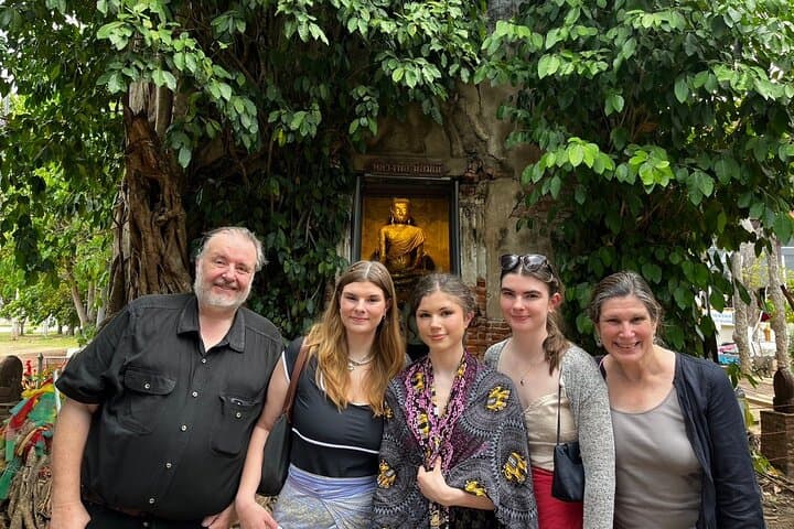 Amphawa and Railway Markets and Boat Ride Optional Luxury