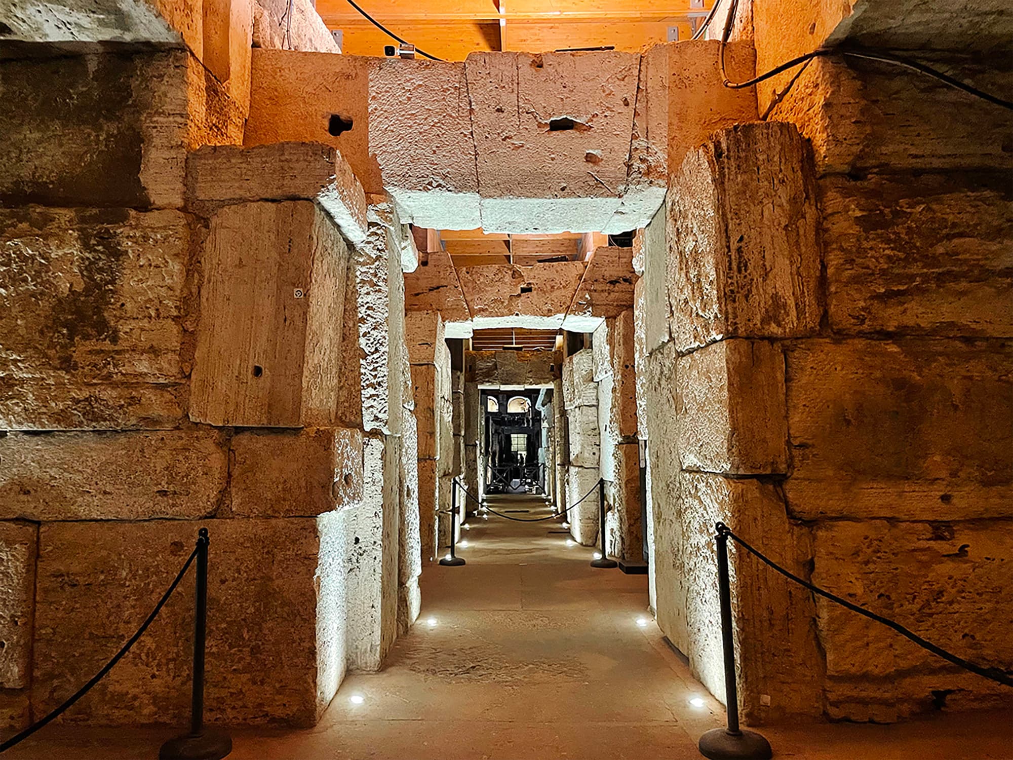 Rome: Colosseum Underground and Arena Tour Small group