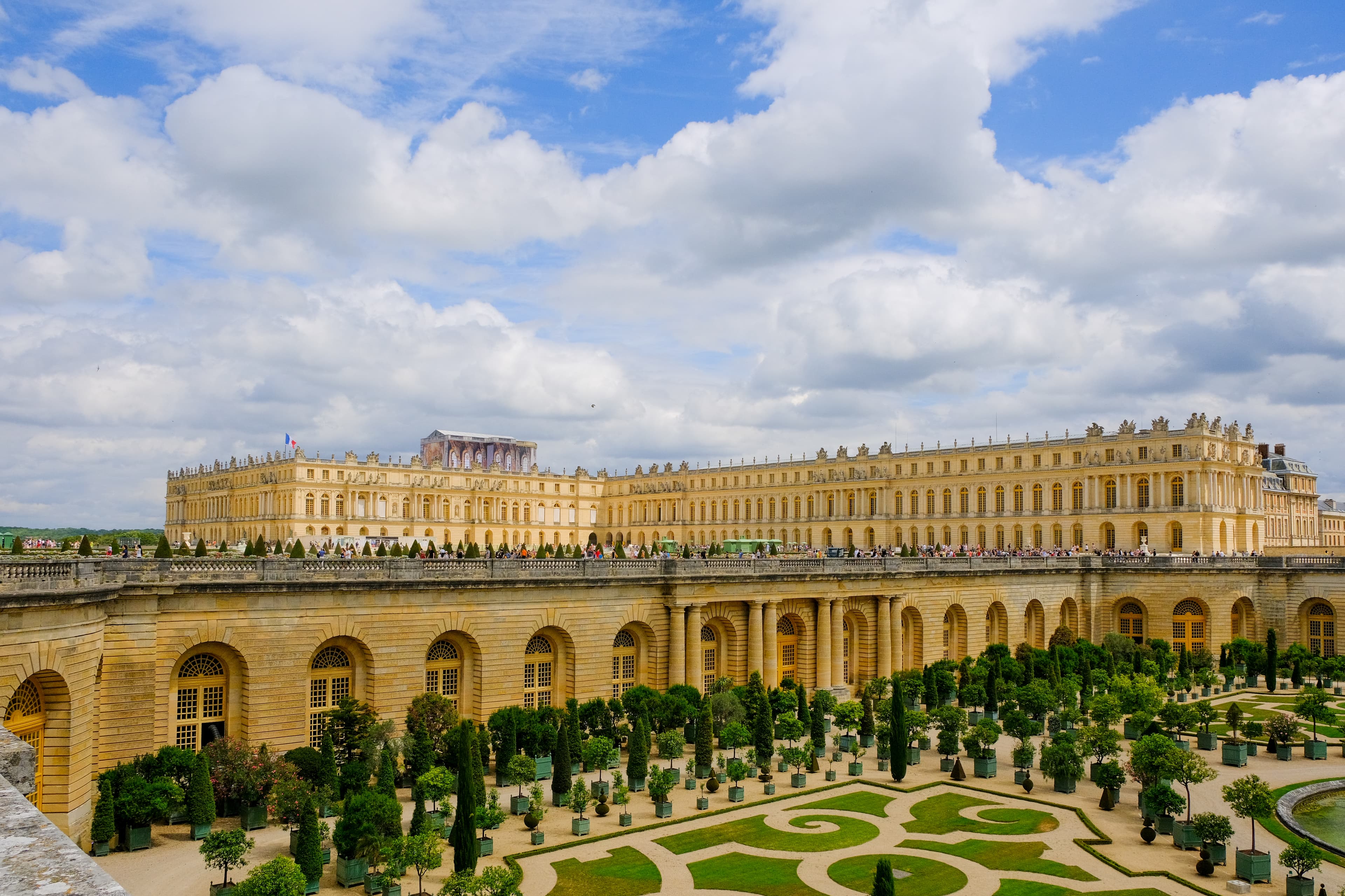 Versailles Palace: Kings Apartments & Gardens with Private Guide