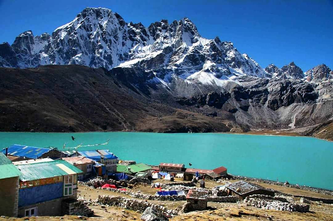 Everest Base Camp & Gokyo Lakes Homestay Trek – 15 Days