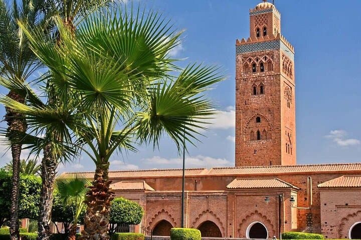 Private 2 Day Tour Casablanca to Marrakech with a Night in Desert