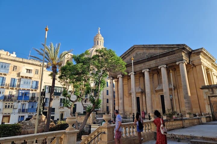 Valletta Private Historical and Cultural Walking Tour 