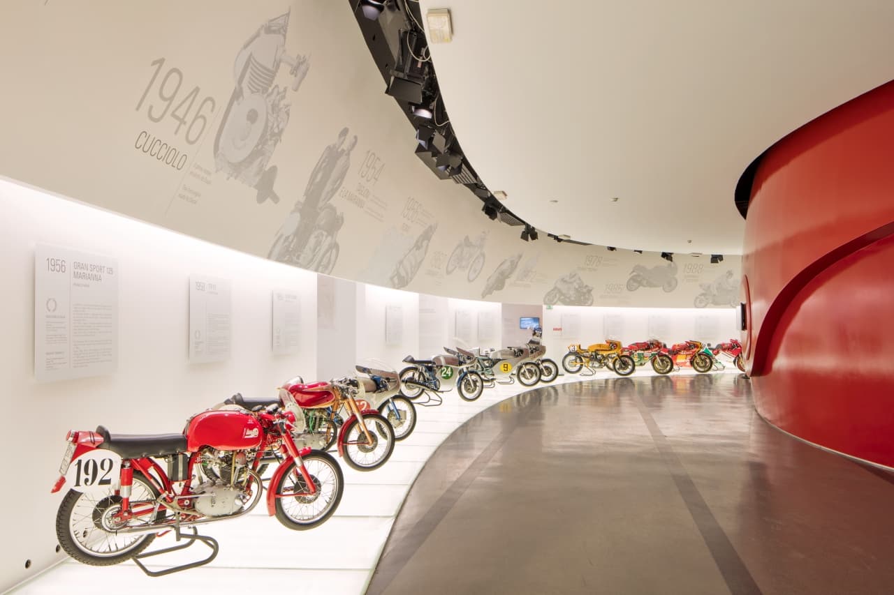Bologna: Automobili Lamborghini Museum + Ducati Museum