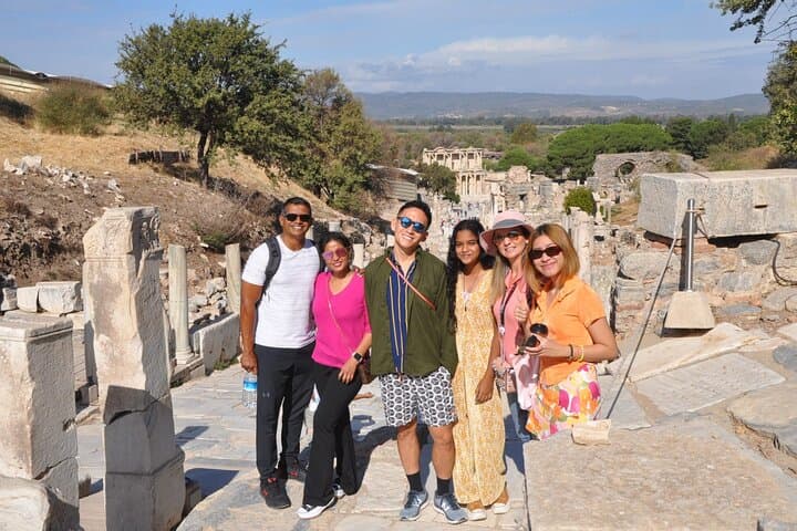 FOR CRUISERS: PRIVATE EPHESUS TOUR INCLUDES ENTRY FEES & Lunch