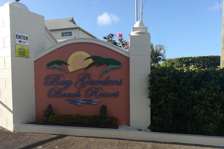 St Lucia Airport Transfer to ANY Bay Gardens location