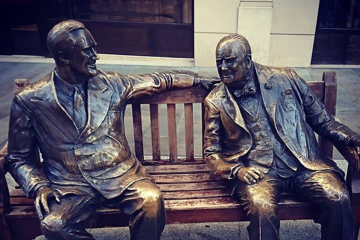 Winston Churchill's London At War. A Private Walk Through Britain's Darkest Hour