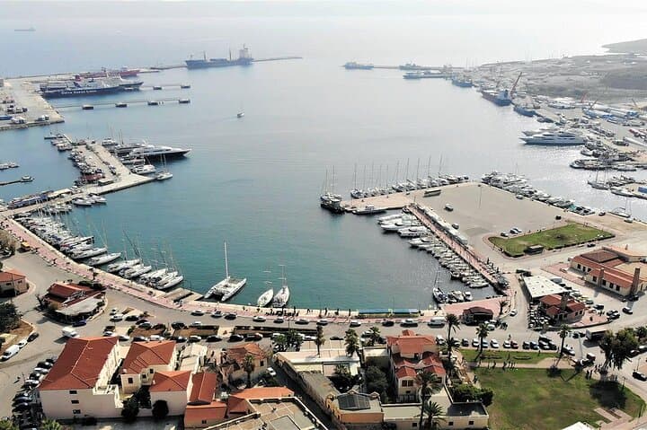 Lavrio port to Athens hotels Private arrival transfer