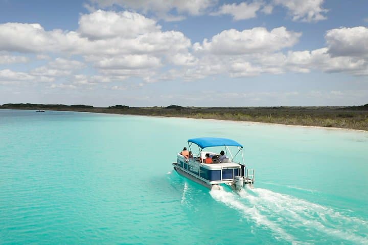 Bacalar 101- Tour Privado a la Laguna de los 7 Colores