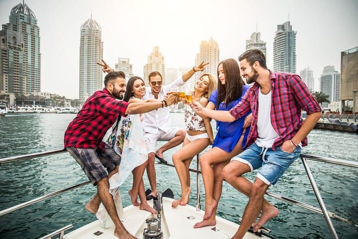Dubai Luxury Sharing Yacht Tour 