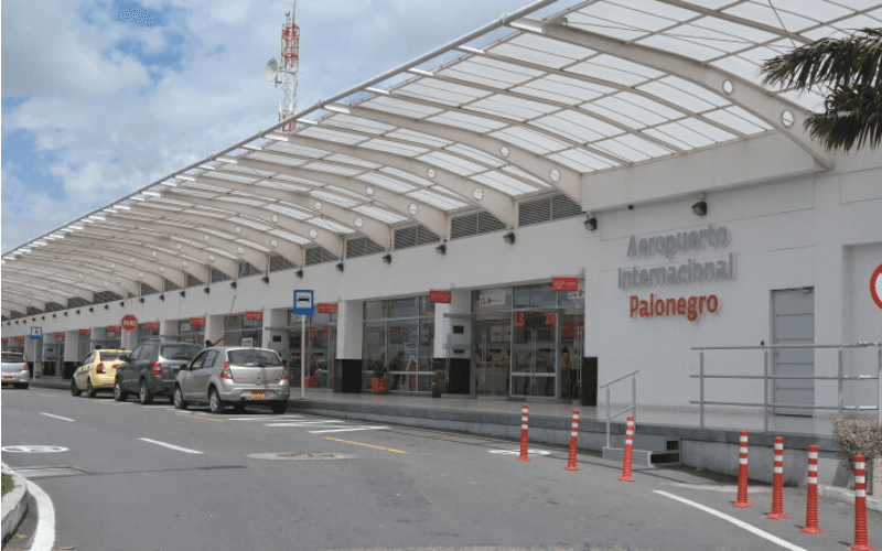 Traslado Aeropuerto Internacional Palonegro - Bucaramanga a tu Hotel/Alojamiento