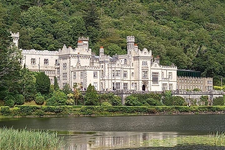 Kylemore Abbey, Sky Road & Aughnanure Private Tour from Galway