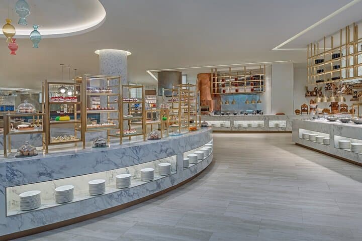 Atlantis the Palm Buffet with Balloon Dubai or Monorail Day Pass