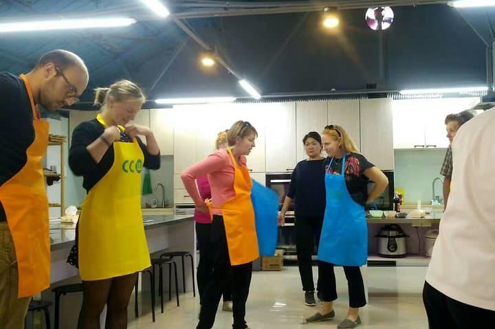 Private Tour: Half-day Chinese Cooking Lesson in Shanghai