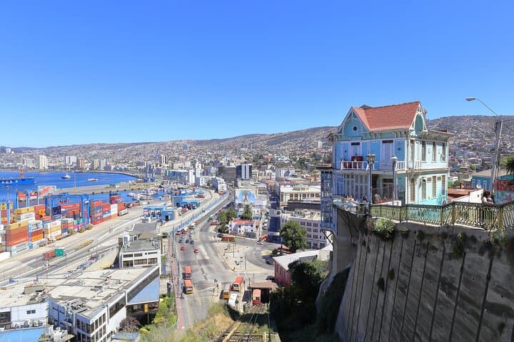 Valparaíso and Casablanca: Exploring from the Cruise Port
