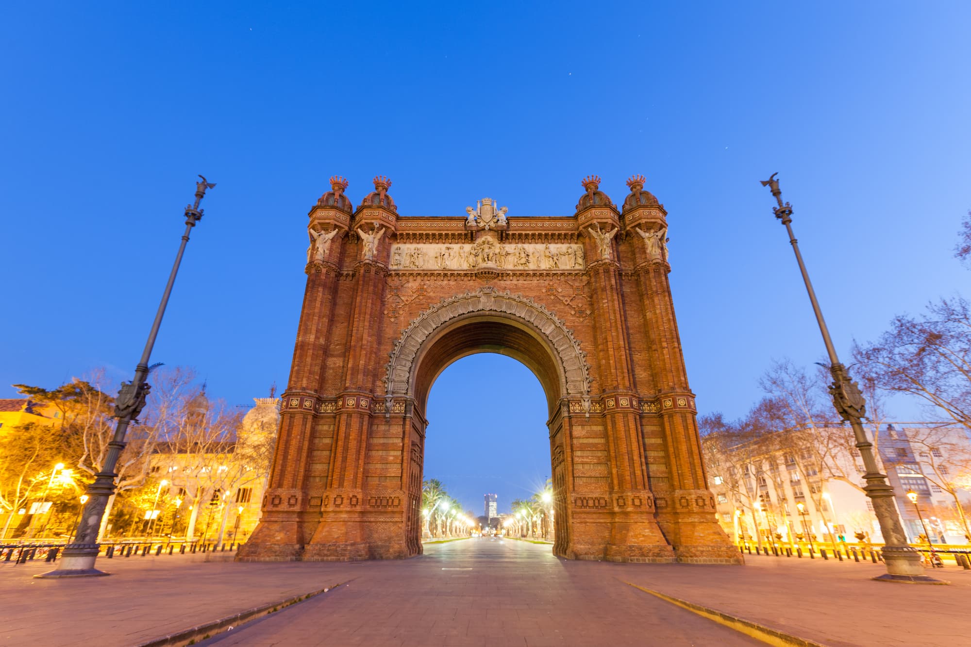 Private Guided Barcelona City Tour - with personal pickup and skip-the-line tickets 