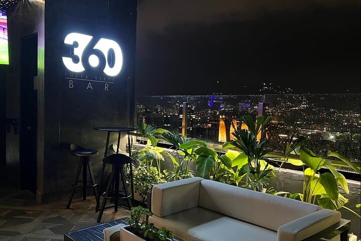 Medellin: Rooftop Bar Crawl with VIP Access & Hidden Clubs
