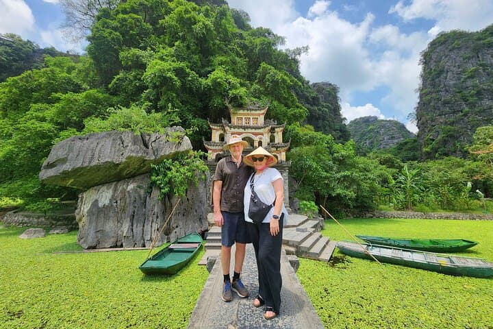 Luxury Day Trip to Bich Dong, Local Family, Trang An & Mua Caves