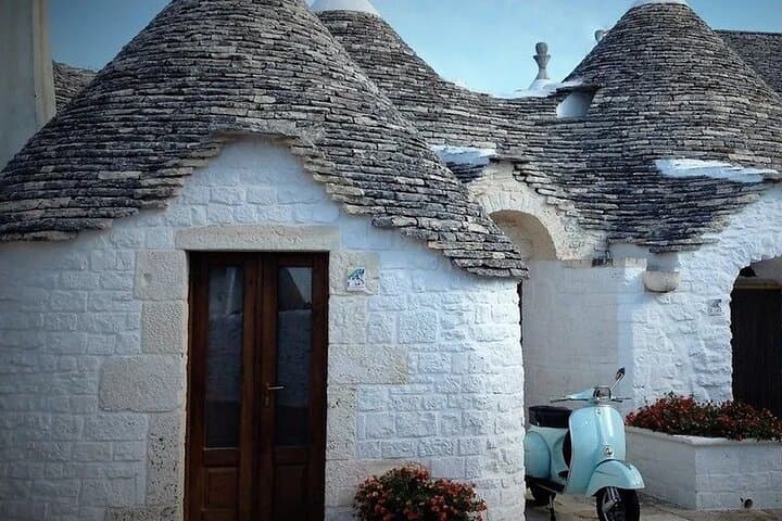 Round trip tour from Naples to Alberobello with a 2-hour visit