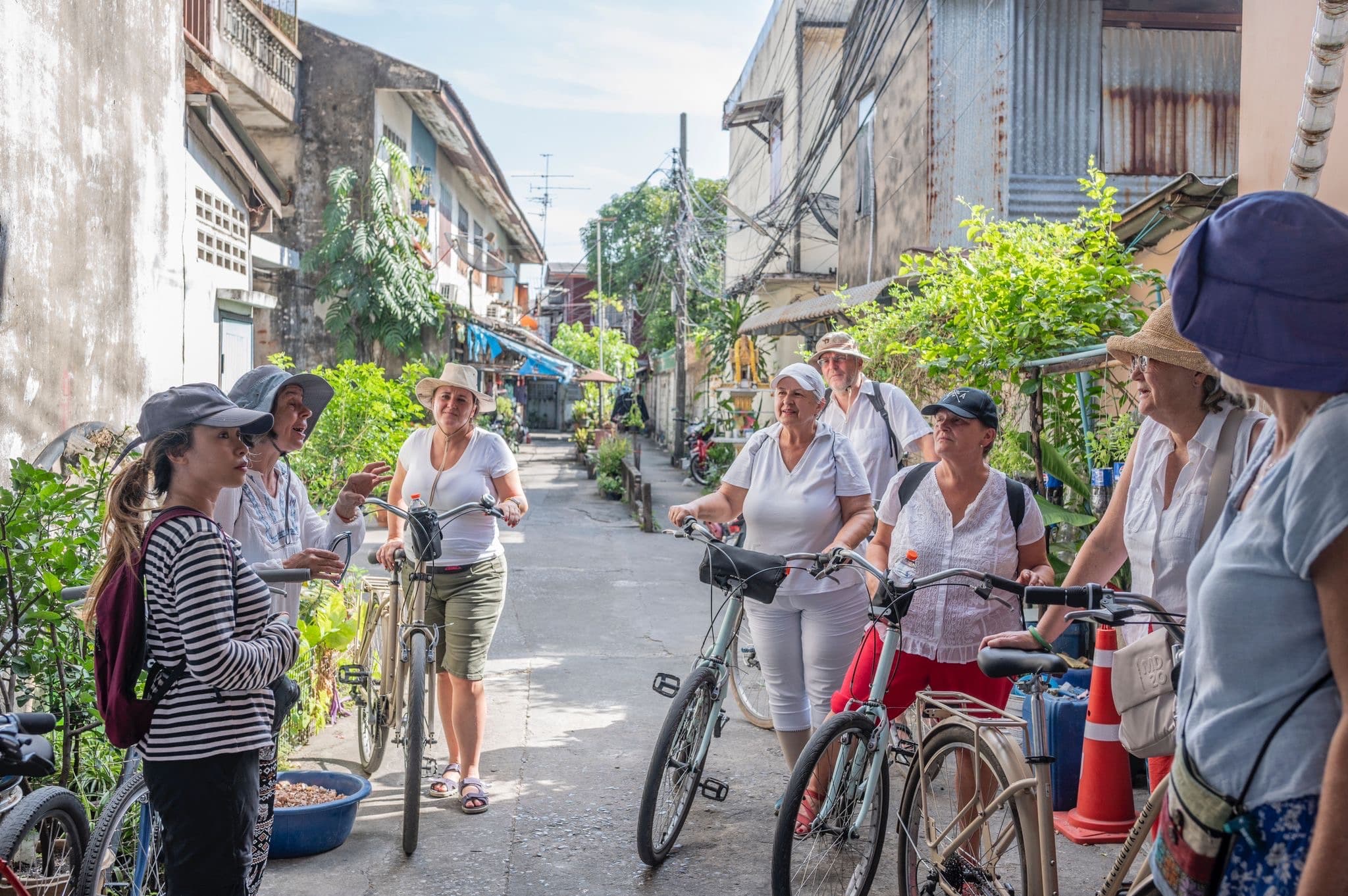 Bangkok Backstreets by Bike & Canal Boat with Authentic Thai Meal
