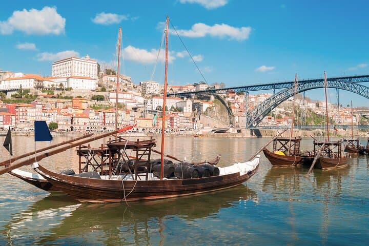 Porto and Aveiro Exclusive Tour from Lisbon