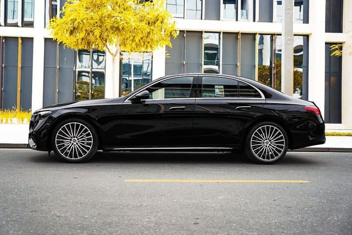 Private Transfer: Airport FLL to Fort Lauderdale by Business Car