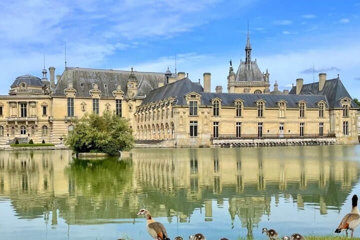 Chateau de Chantilly and Chateau d'Ecouen Private Tour from Paris