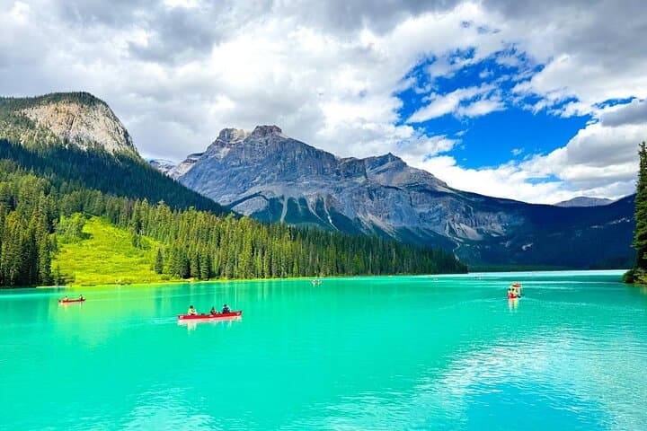 Private Banff and Yoho National Park Tour with Moraine Lake