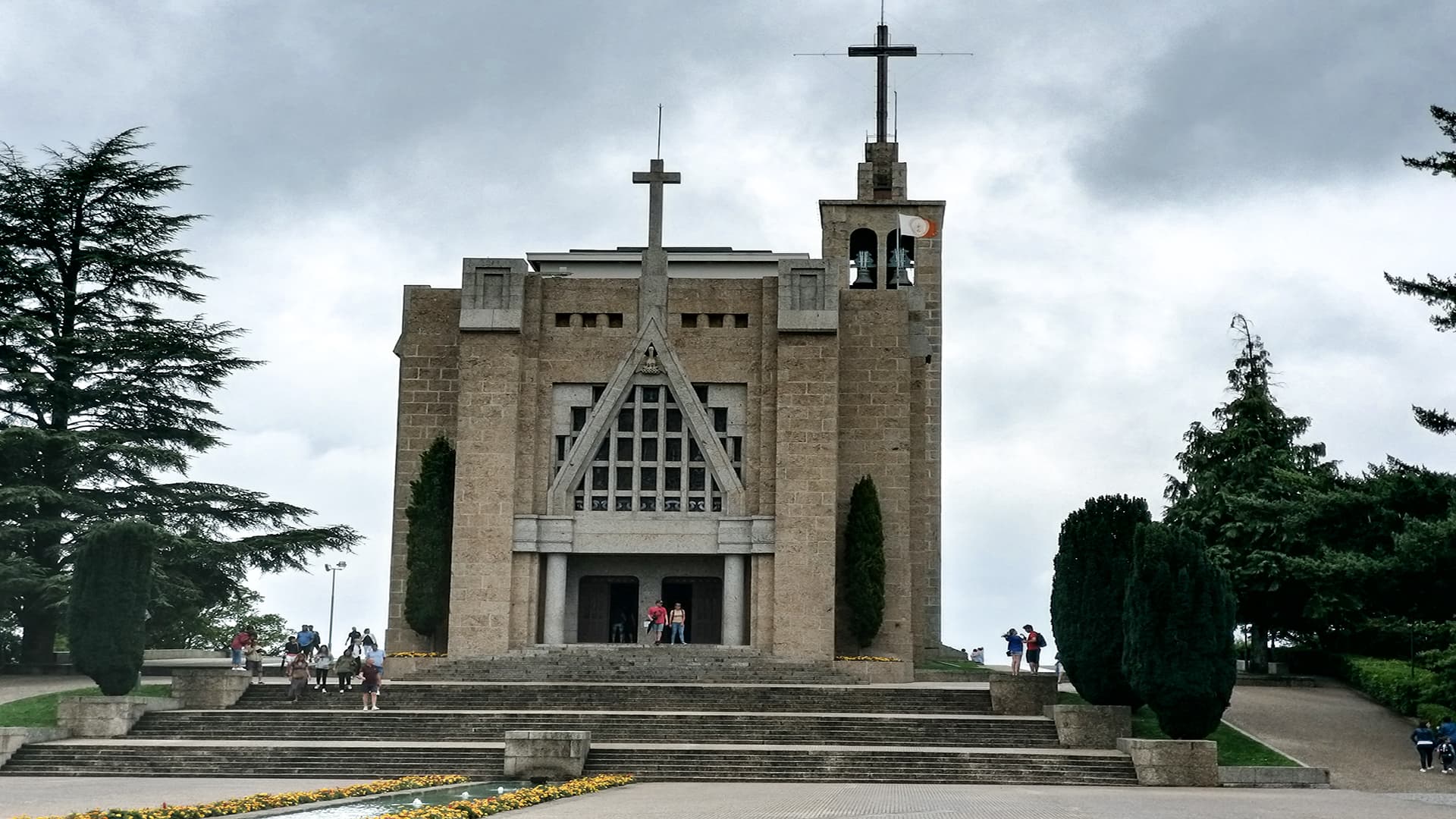 Private car transfer from Porto to Guimarães