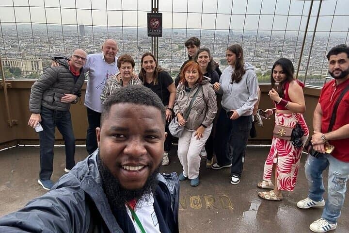 Eiffel Tower Fast Pass: Unlock Breathtaking Views at the Summit