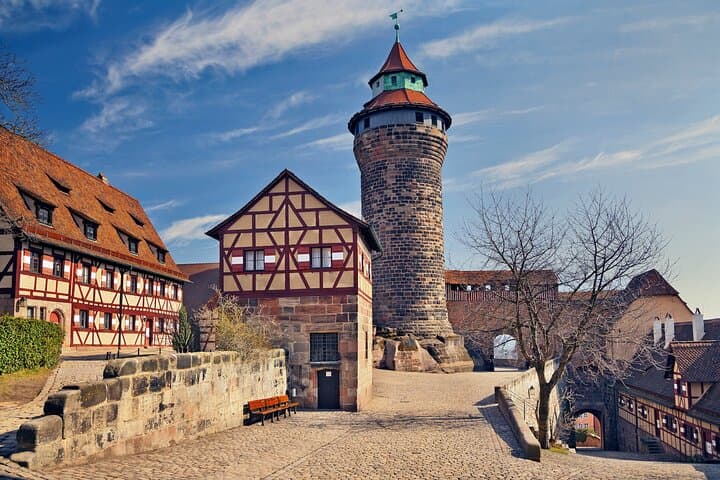 Private transfer from Berlin to Nuremberg with 2h of Sightseeing