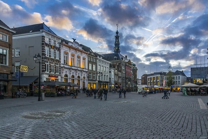Amsterdam & Schiphol Airport to Den Bosch Private Transfer
