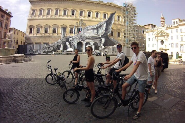 Rome Highlights by E-Bicycle Small group