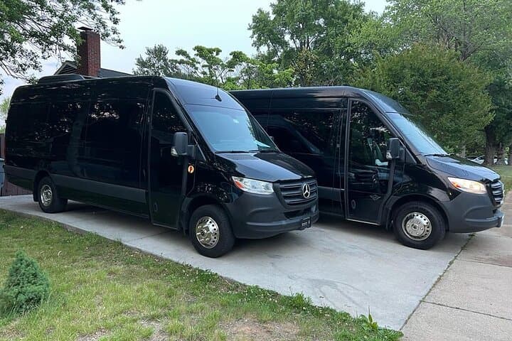 Sprinter Private City & Monuments Tour of Washington, DC