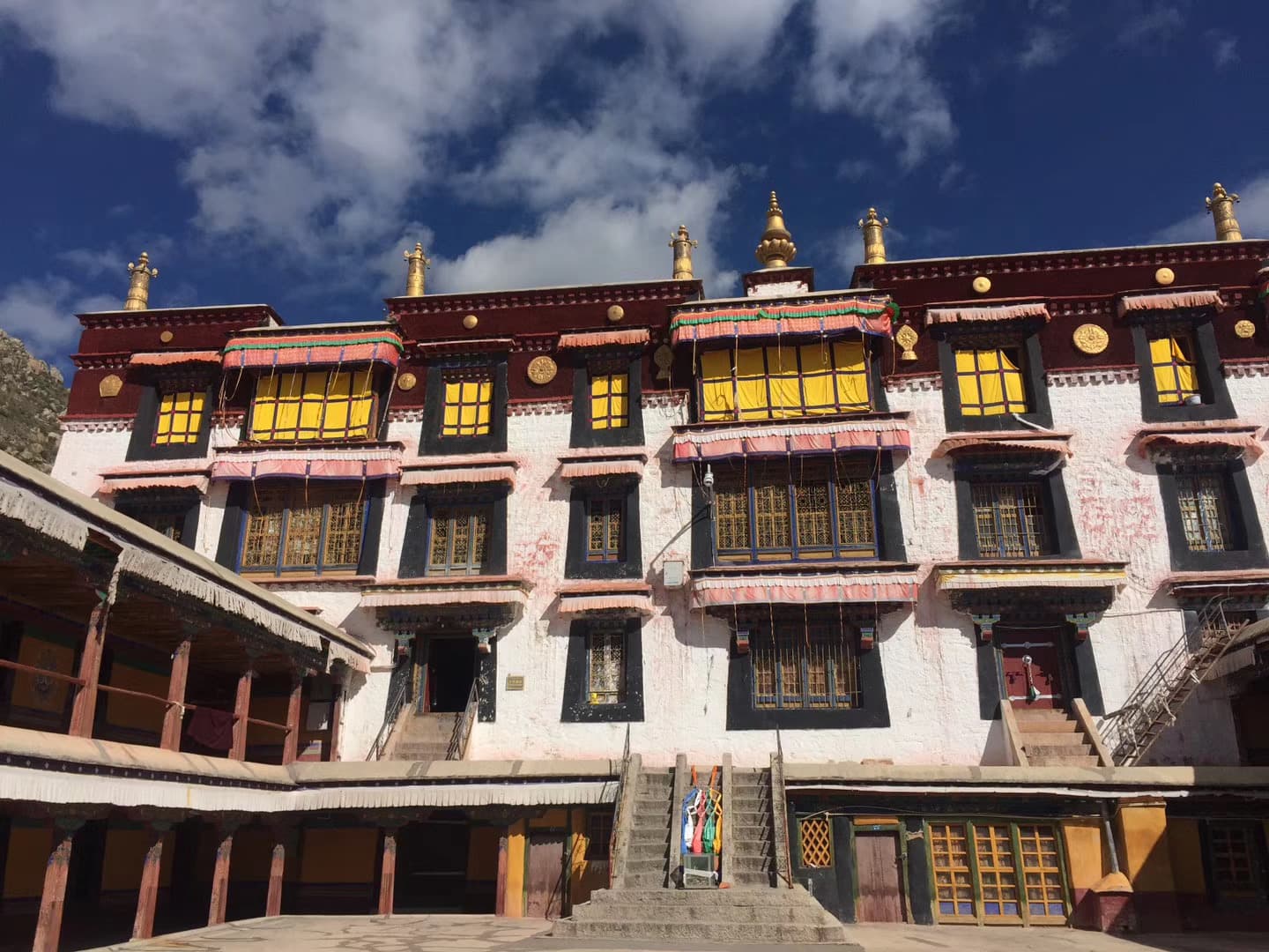 Private Impression Tour: Beijing, Xian, Lhasa, Chengdu, Zhangjiajie and Shanghai 14 Days