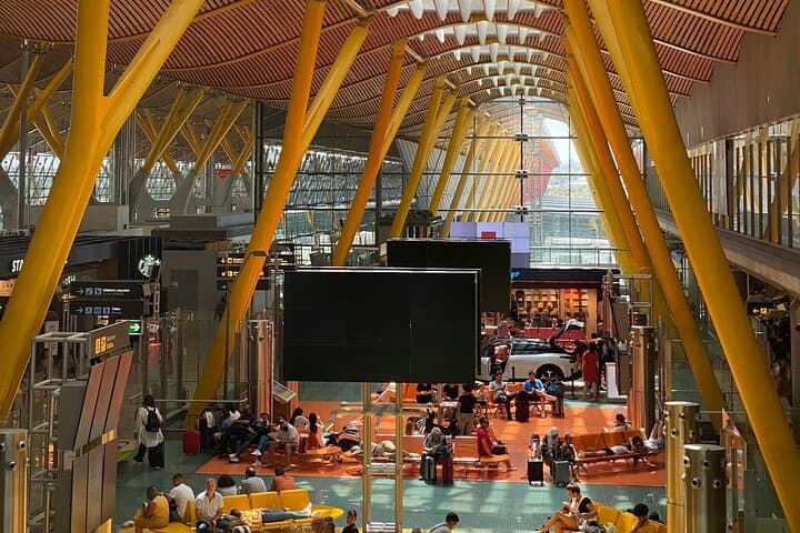 Private Transportation to Madrid Airport with Hotel Pickup