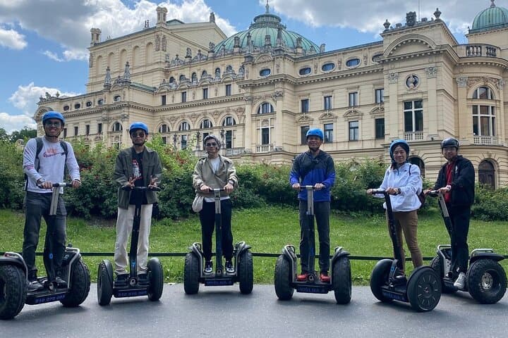 Krakow Old Town and Kazimierz Segway Tour 4 hours