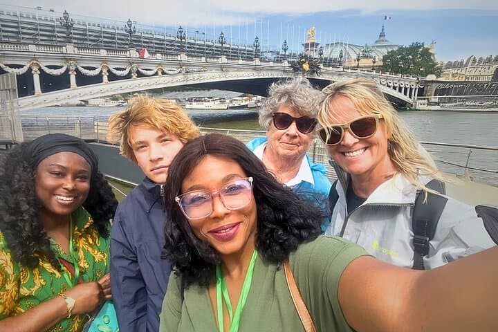 Paris Half Day Tour & Cruise, Private Guide & Louvre Entrance