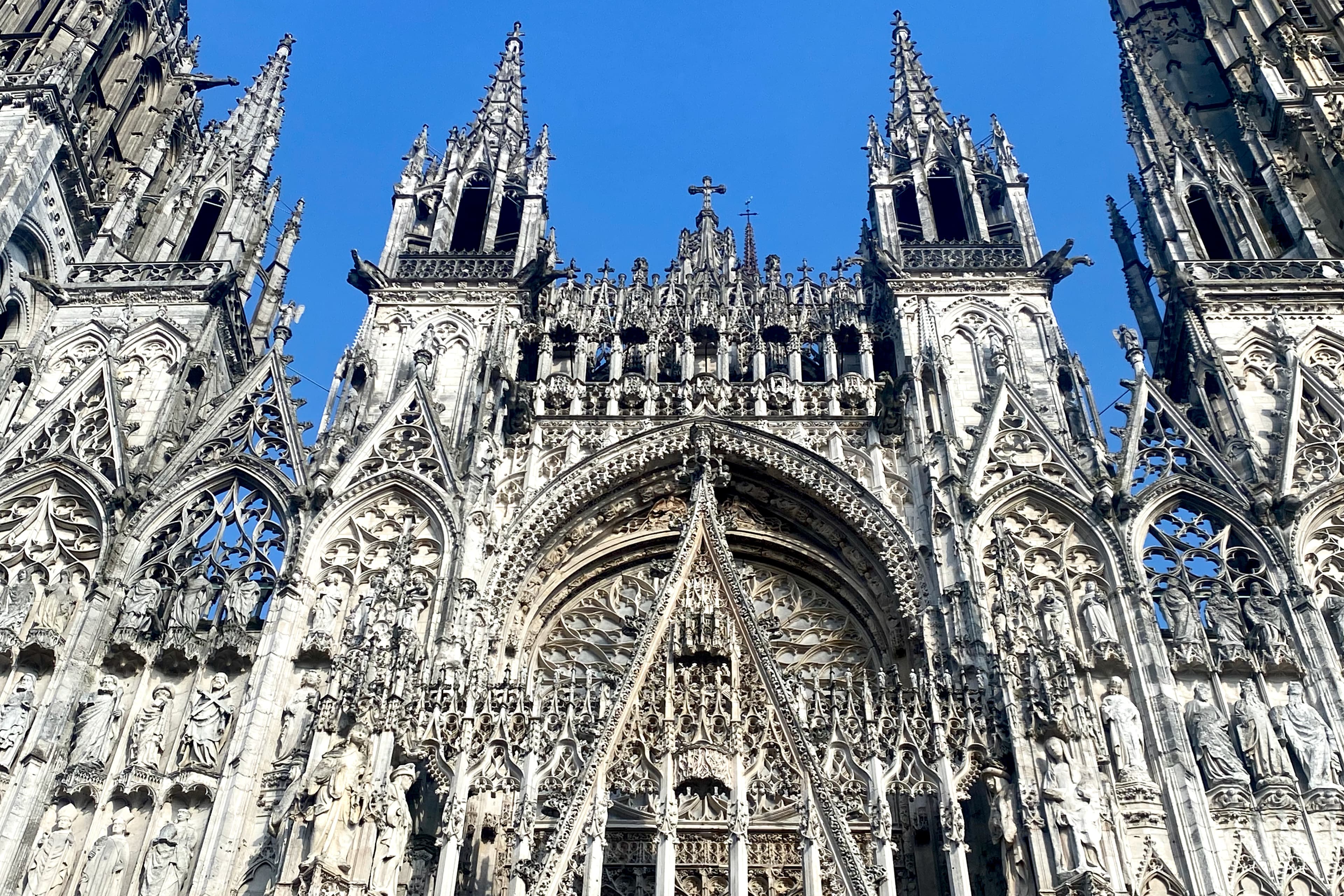 Private Rouen Giverny Trip from Paris with Michelin Lunch.