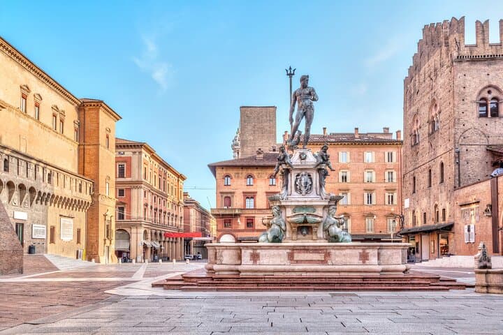 Best of Bologna in one day : Food, architecture, art and history