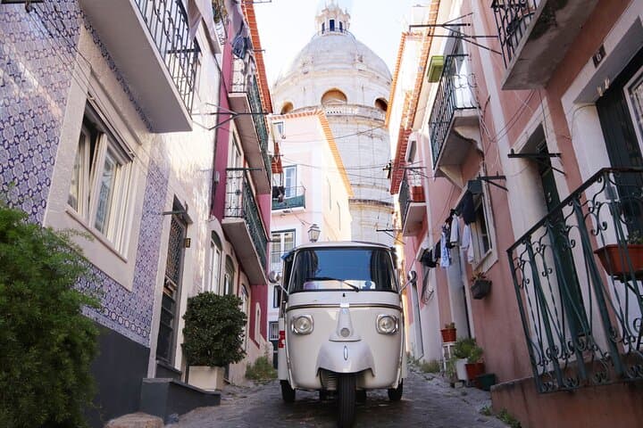 Lisbon Tuk Tuk Tour – 1-Hour Old Town Experience
