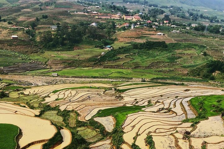 Sapa Trekking Tour to Ta Phin Village – 2 Days 1 Night